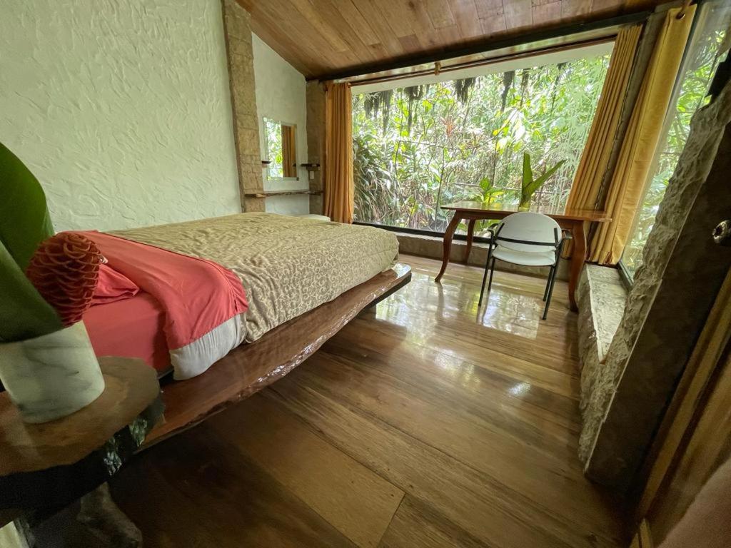 Cantalarana Lodge Mindo Kültér fotó