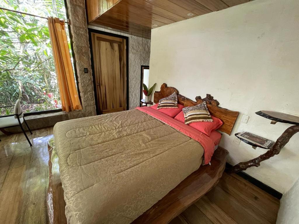 Cantalarana Lodge Mindo Kültér fotó